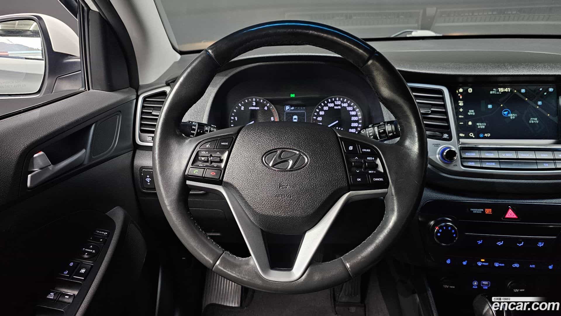 Tucson Hyundai 2016.2-OPTION-017