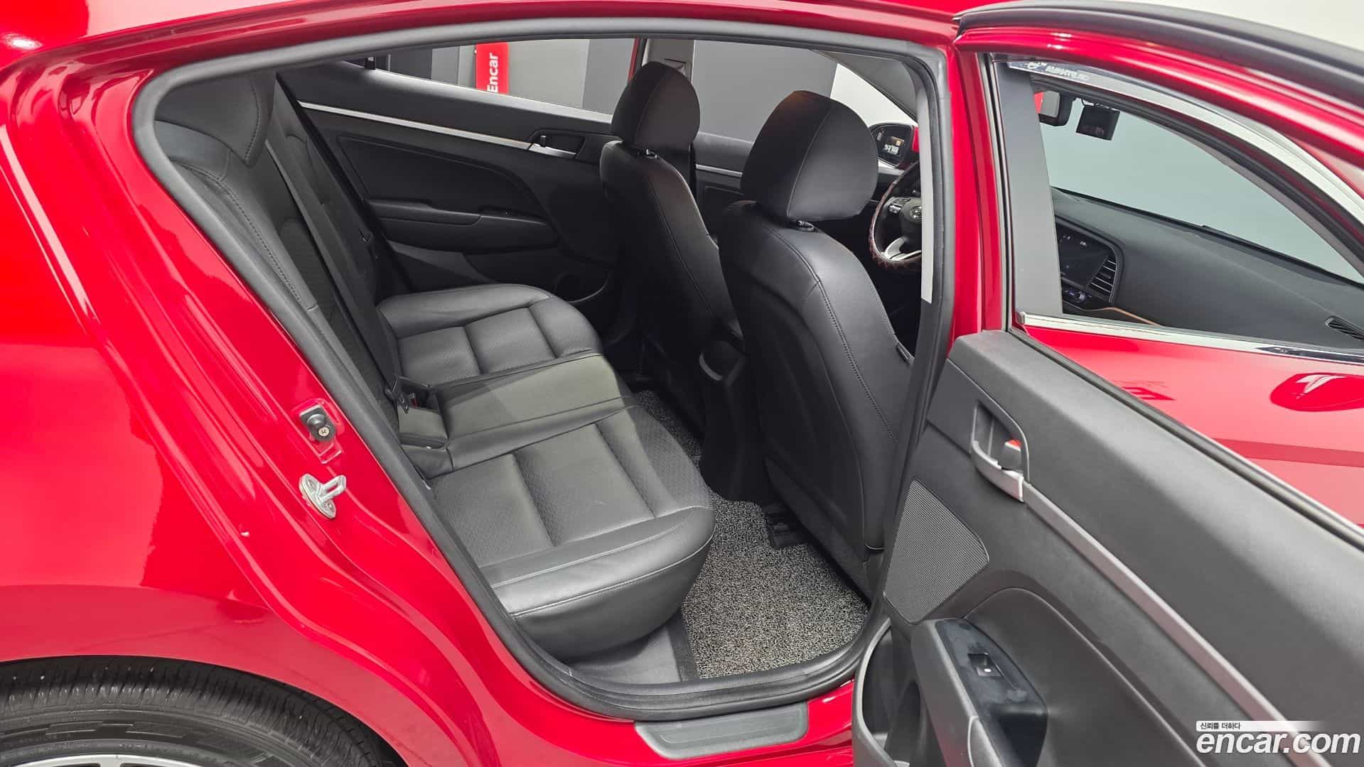 AVANTE Hyundai 2019.4-OPTION-016