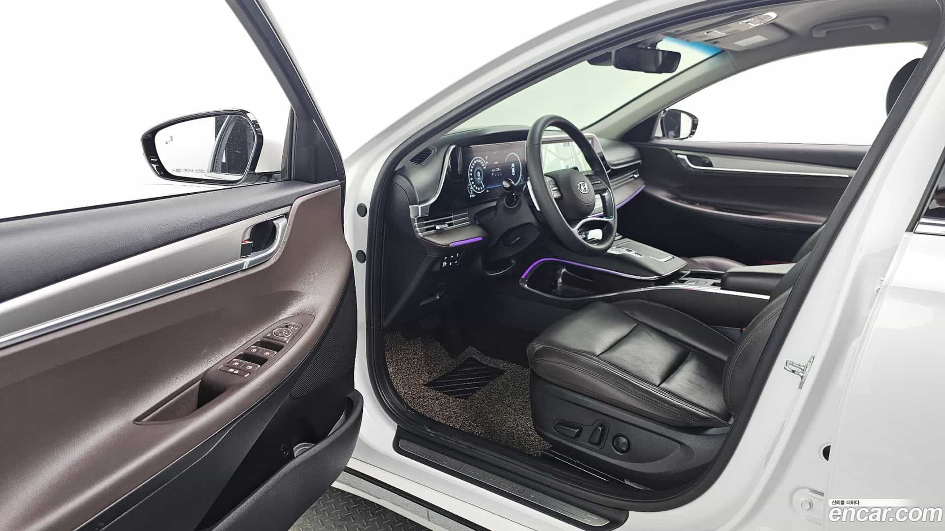 Grandeur Hyundai 2020.10-OPTION-015