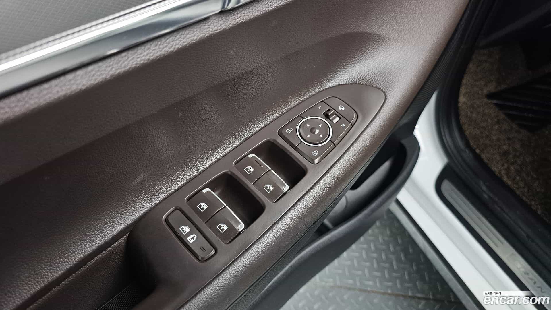 Grandeur Hyundai 2020.10-OPTION-021