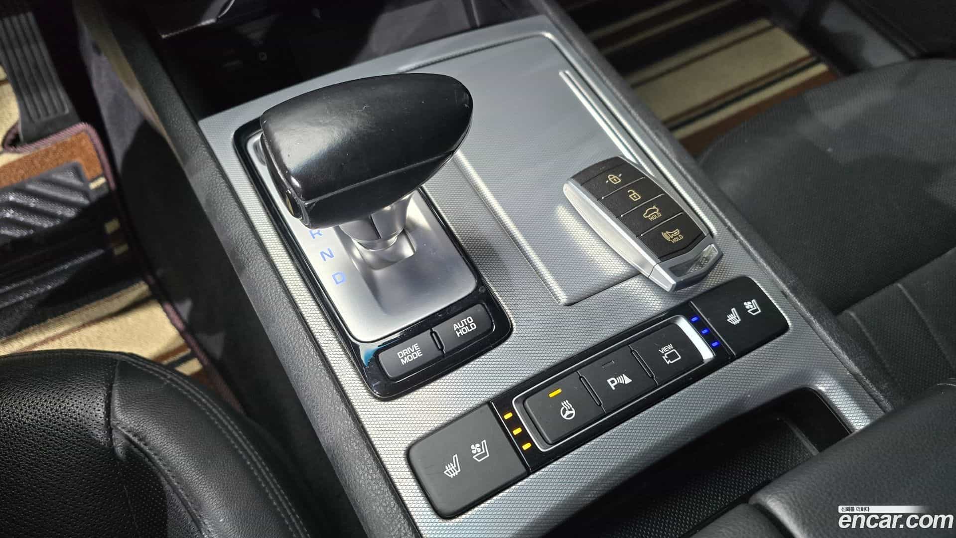 G80 Genesis 2018.0-INNER-009