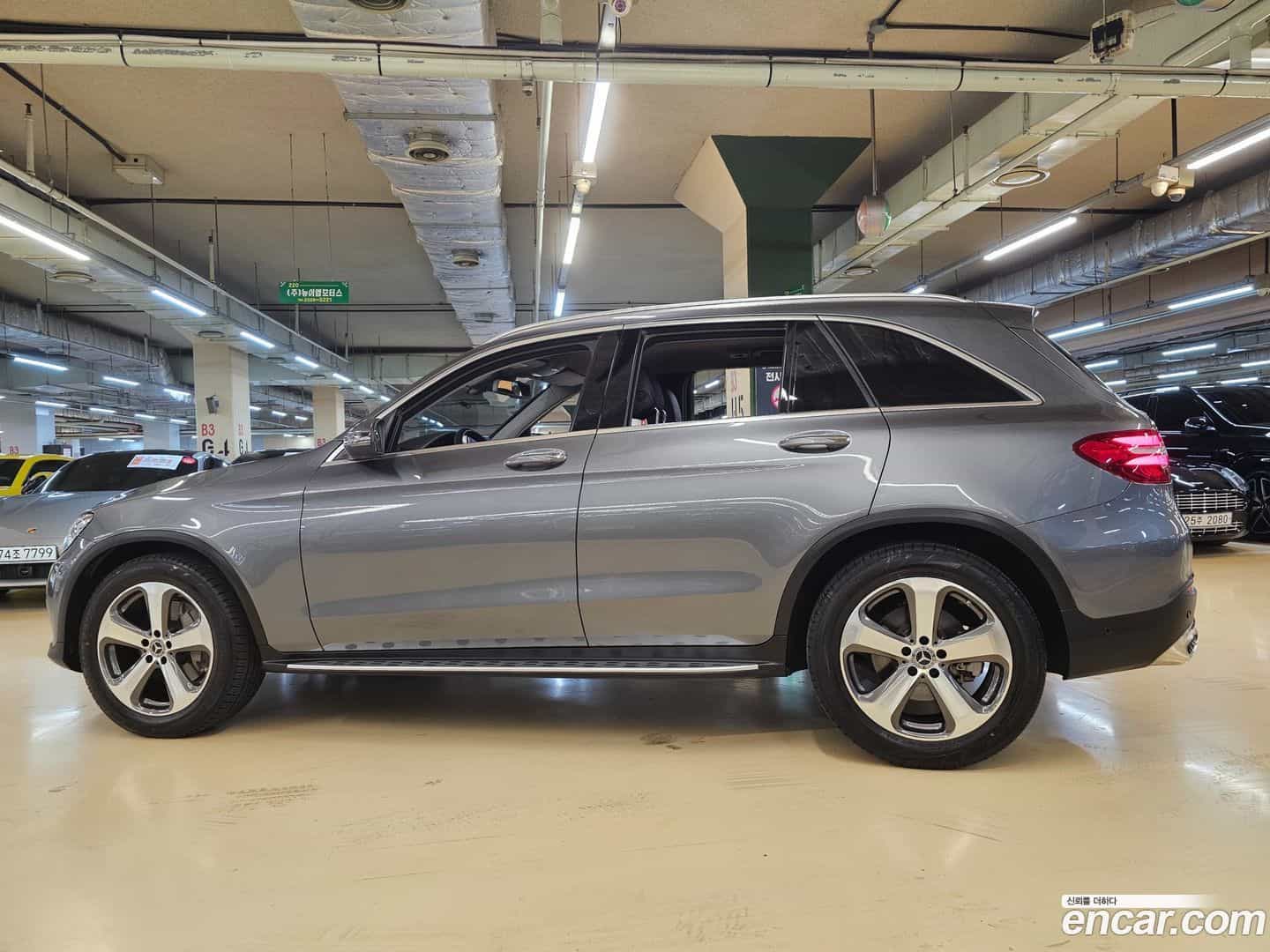 GLC-Class Mercedes-Benz 2019.9-OUTER-002