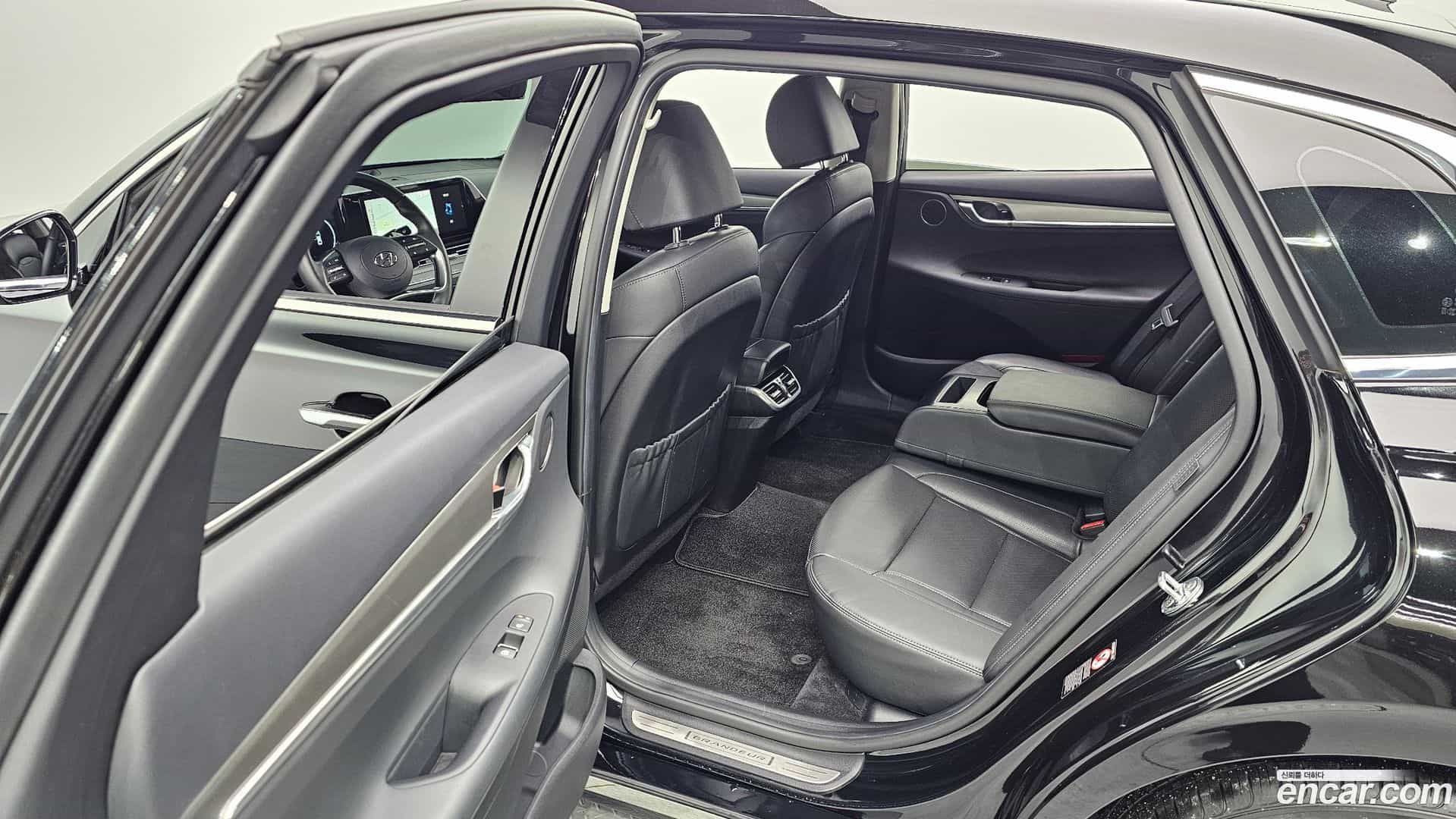 Grandeur Hyundai 2022.6-OPTION-016
