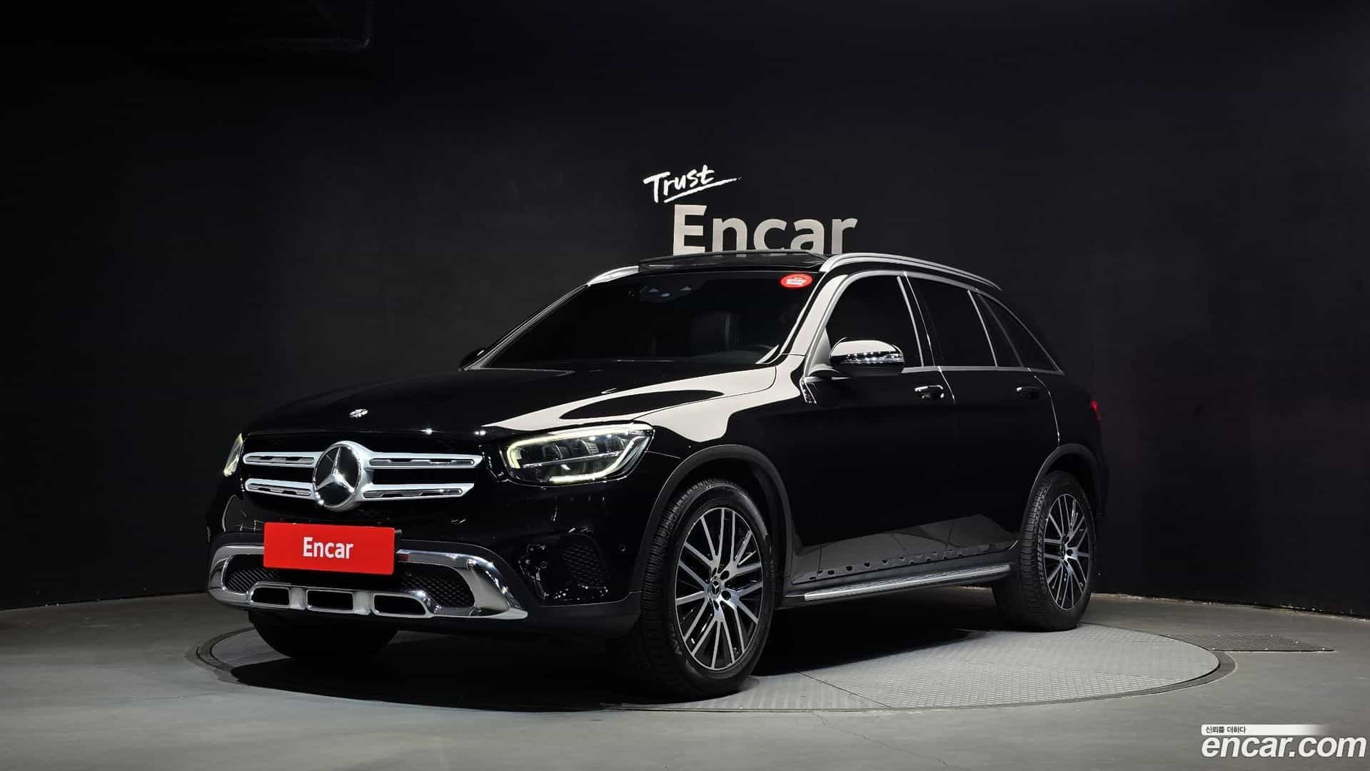 GLC-Class Mercedes-Benz 2020.10-OUTER-001