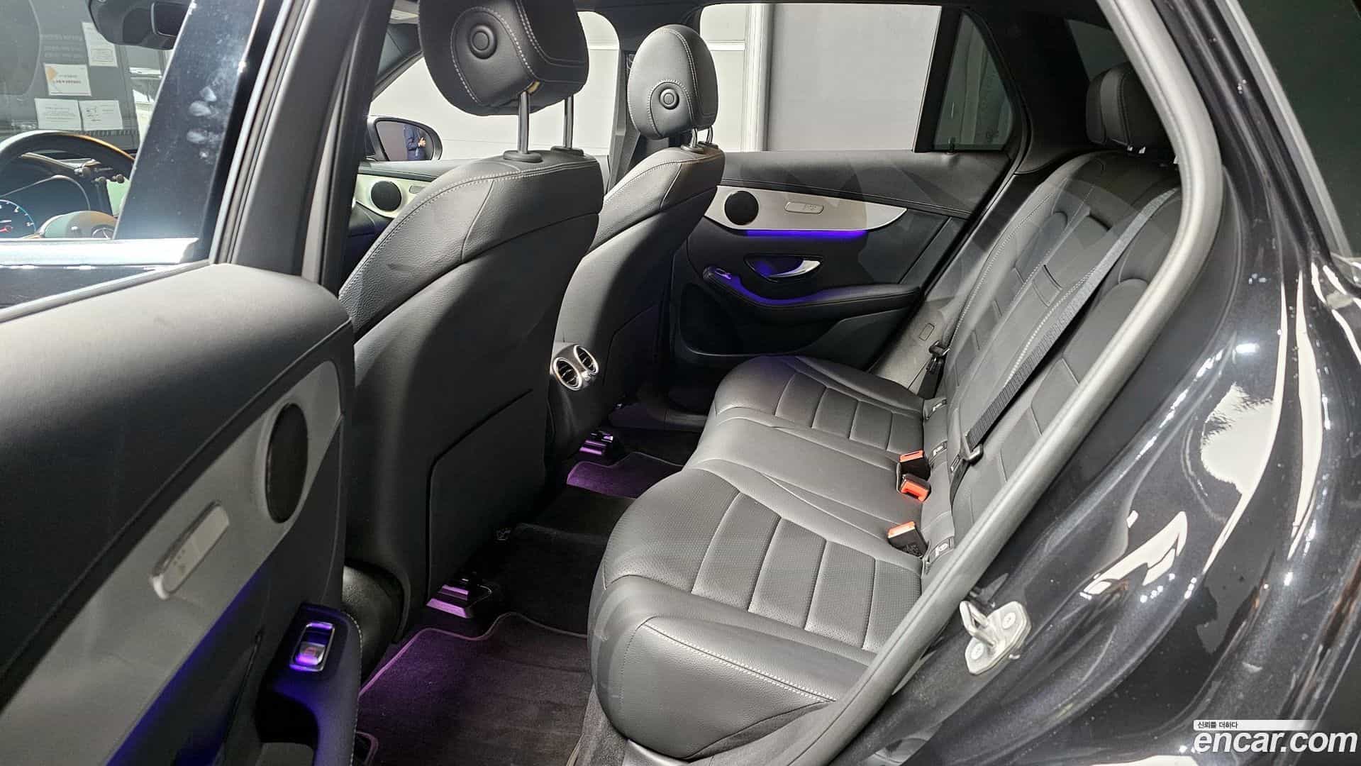 GLC-Class Mercedes-Benz 2020.10-OPTION-017