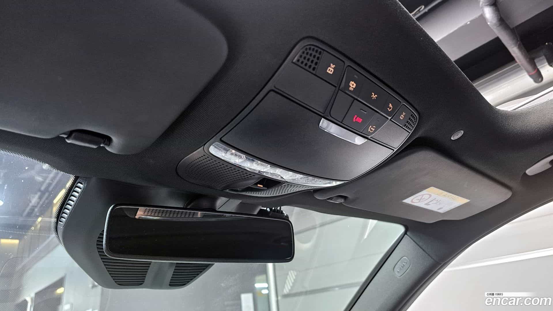 GLC-Class Mercedes-Benz 2020.10-OPTION-021
