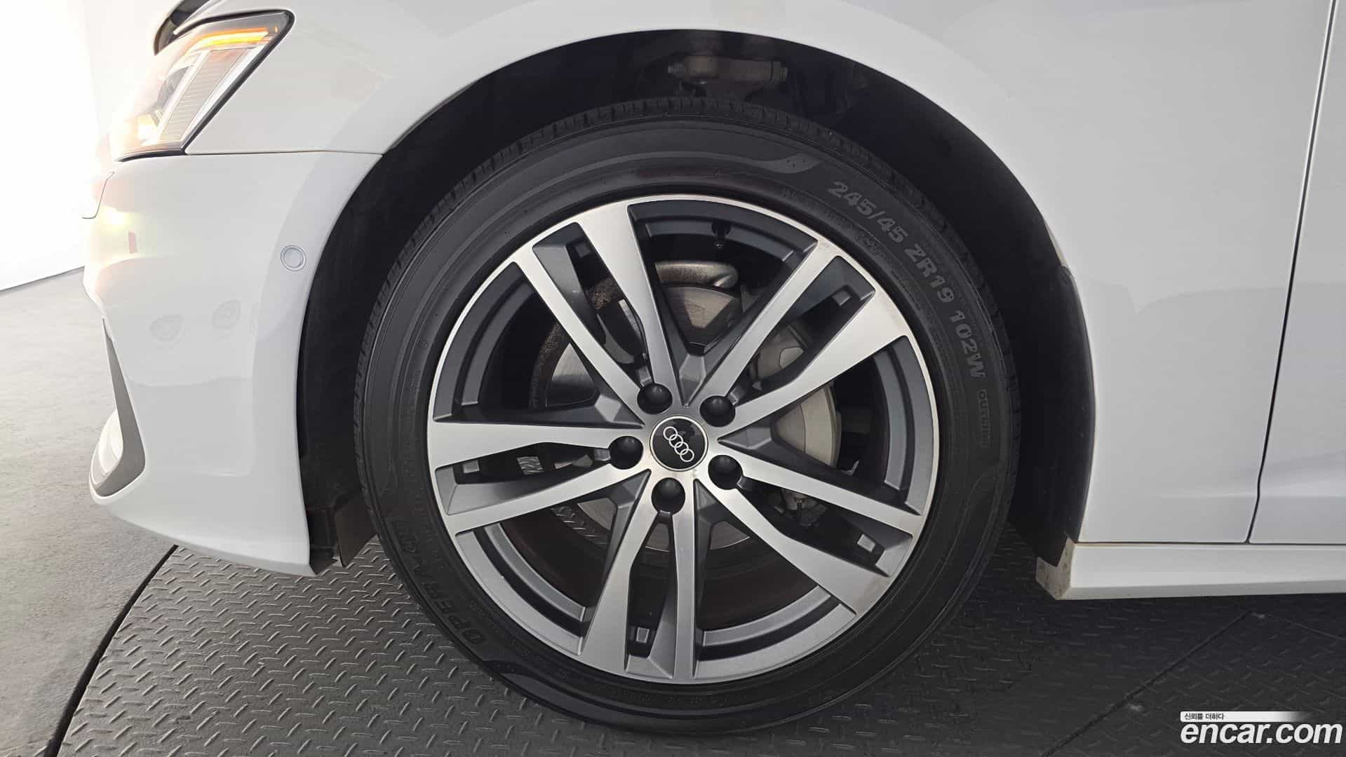 A6 Audi 2021.10-OUTER-005