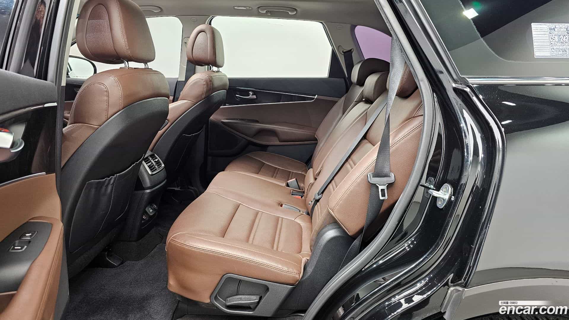 Sorento Kia 2016.5-OPTION-017