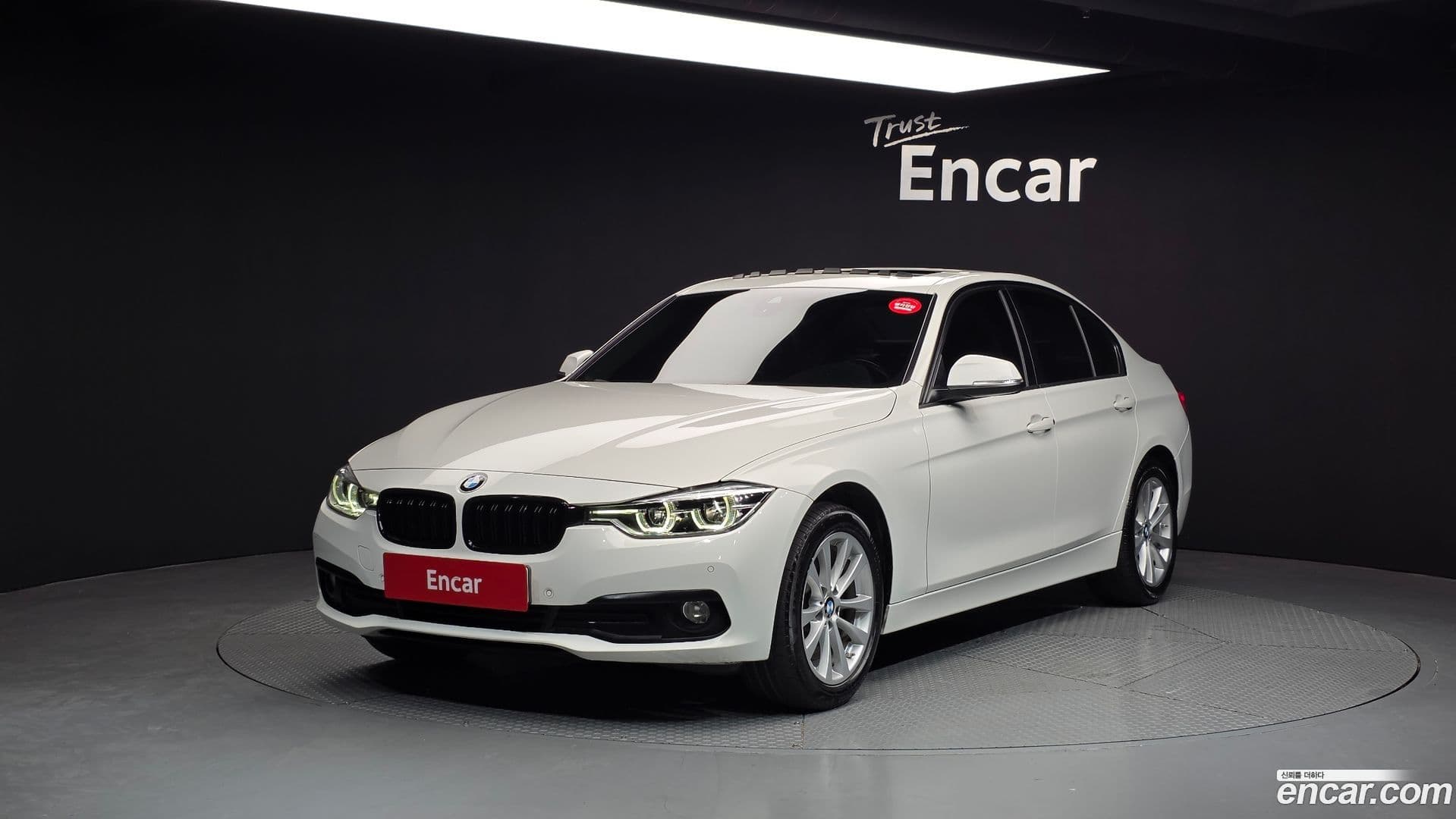 Main__Slider__Photo:3-Series BMW 2017.3-0