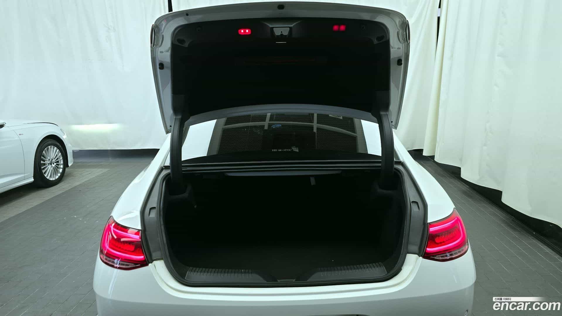CLS-Class Mercedes-Benz 2019.11-OPTION-024