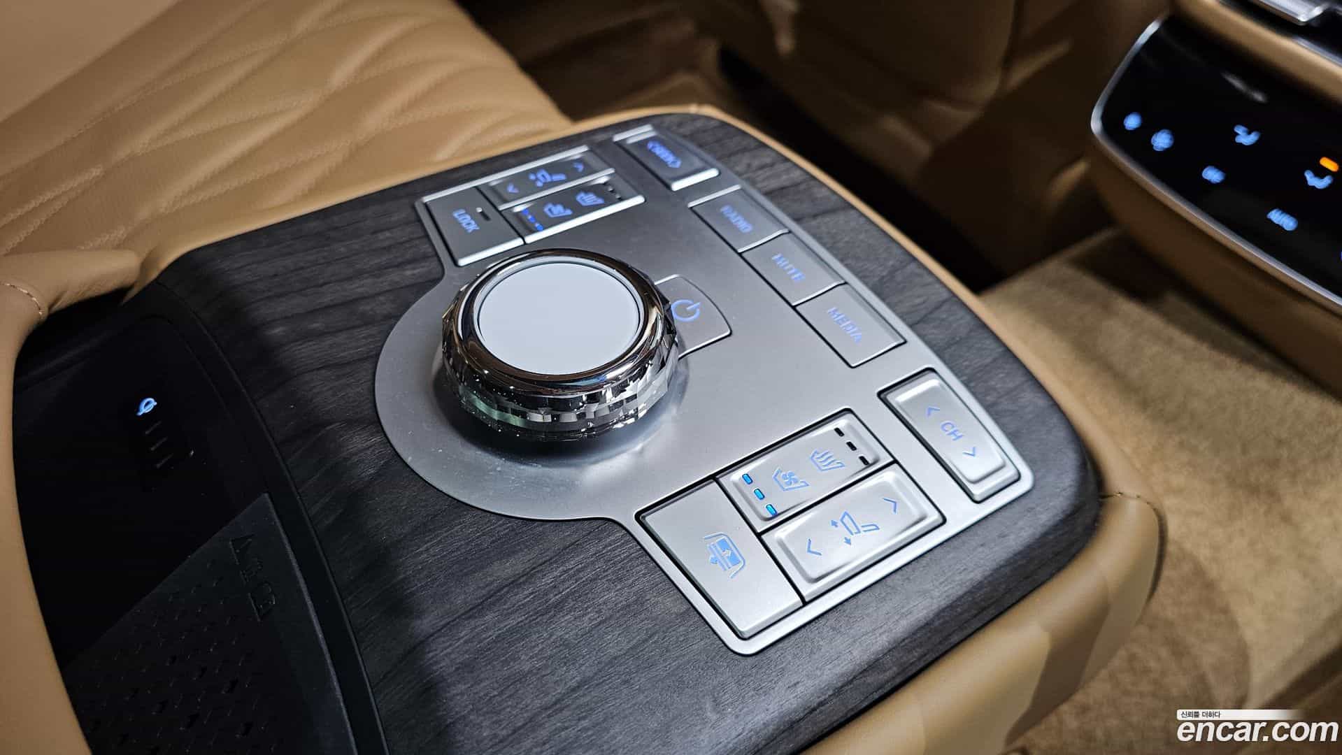 G80 Genesis 2025.0-OPTION-023