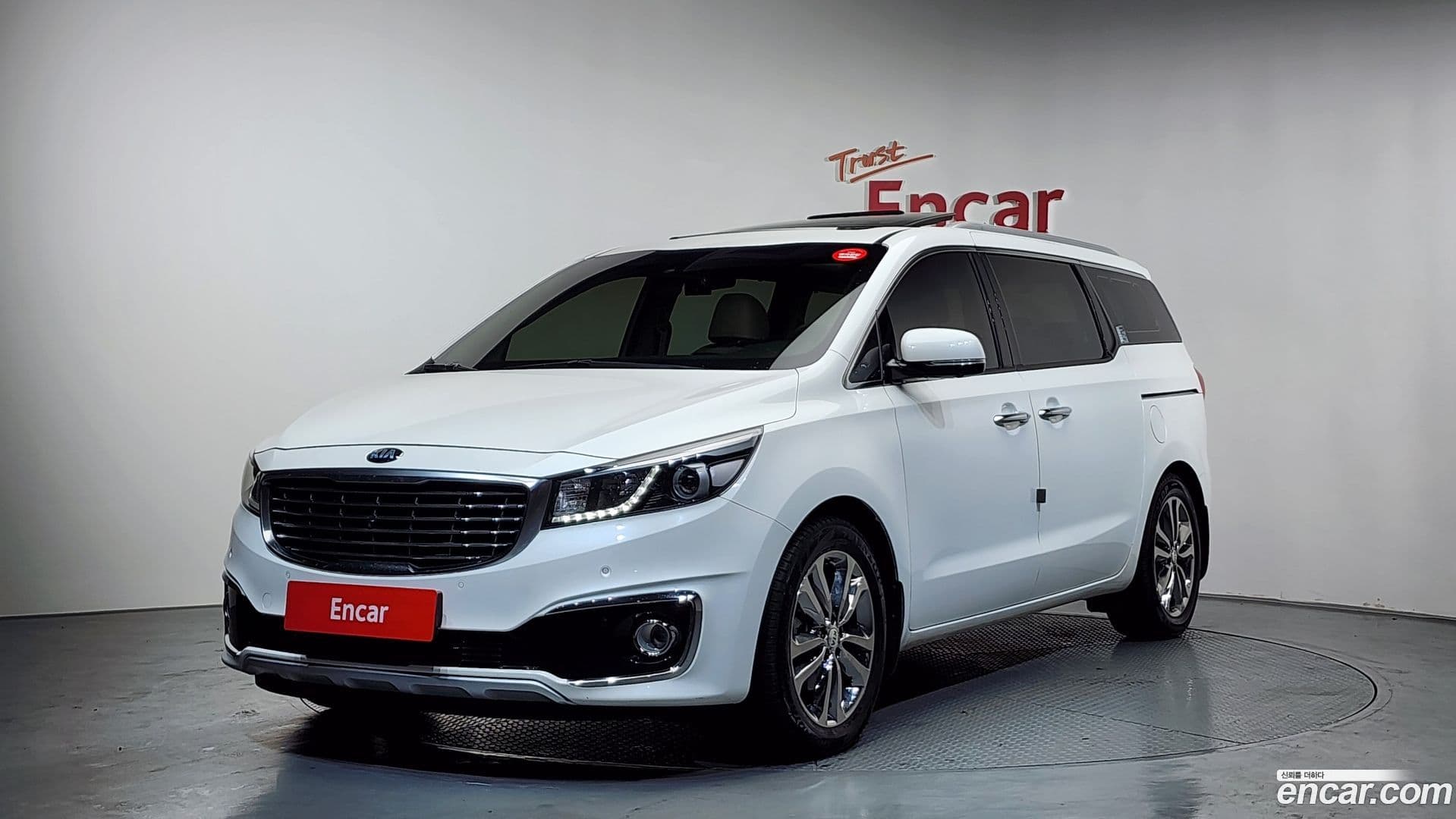 Main__Slider__Photo:Canival Kia 2017.6-0