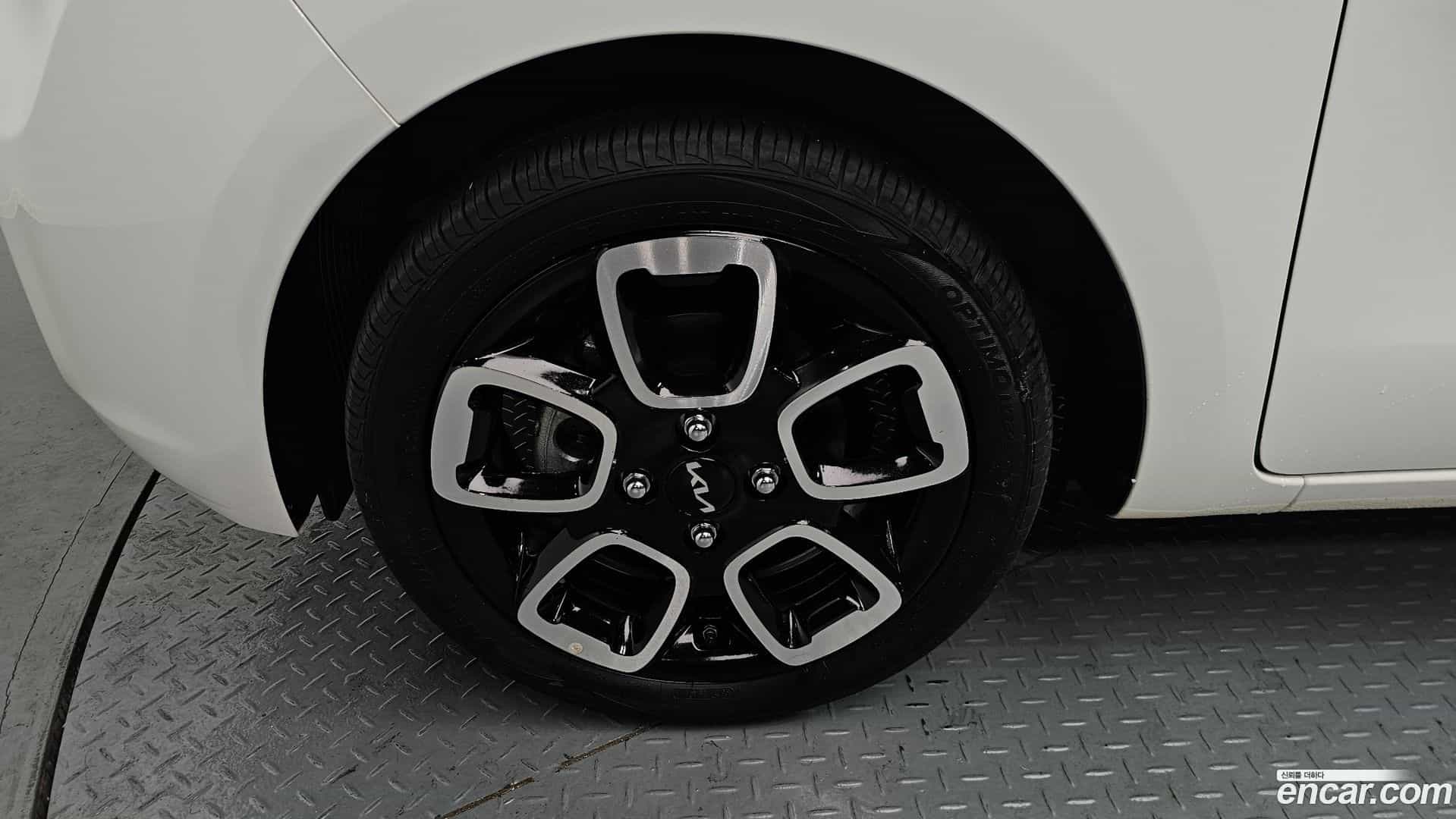 RAY Kia 2022.0-OUTER-005