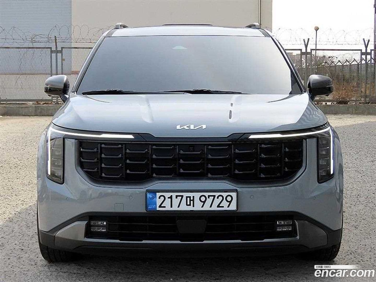 Main__Slider__Photo:Canival Kia 2025.3-0