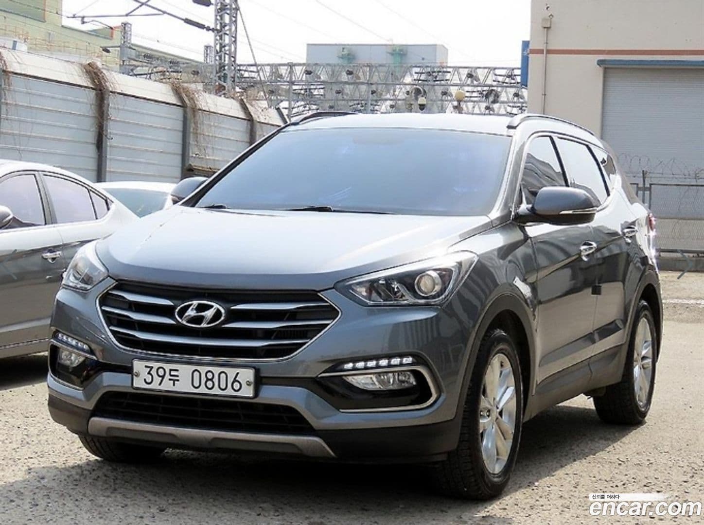Main__Slider__Photo:Santafe Hyundai 2016.5-0