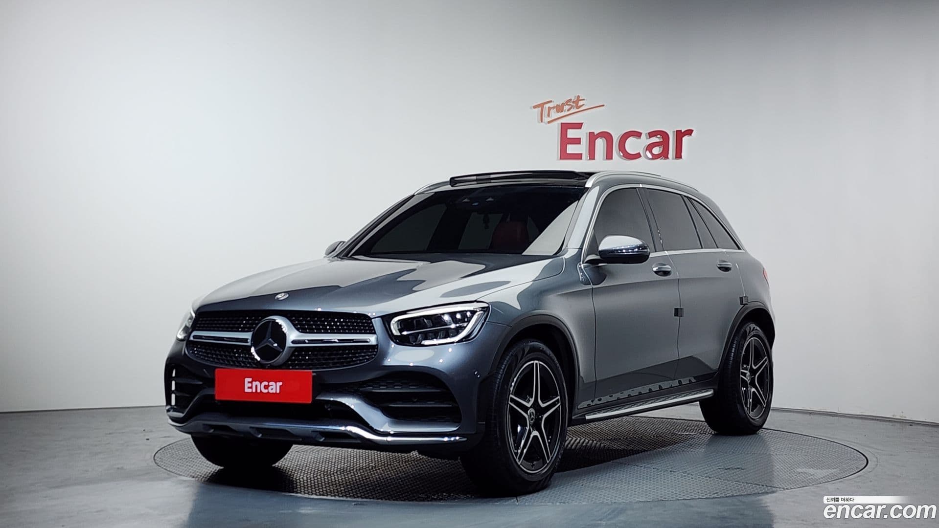 Main__Slider__Photo:GLC-Class Mercedes-Benz 2022.8-0