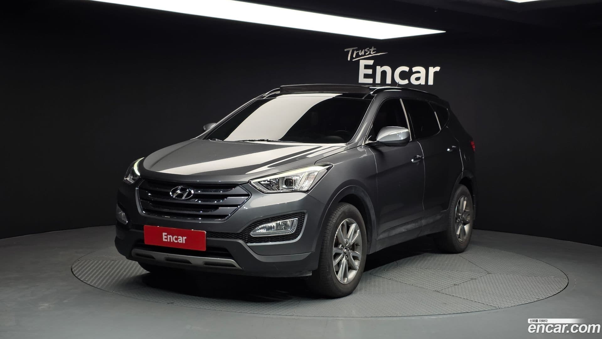 Main__Slider__Photo:Santafe Hyundai 2013.0-0
