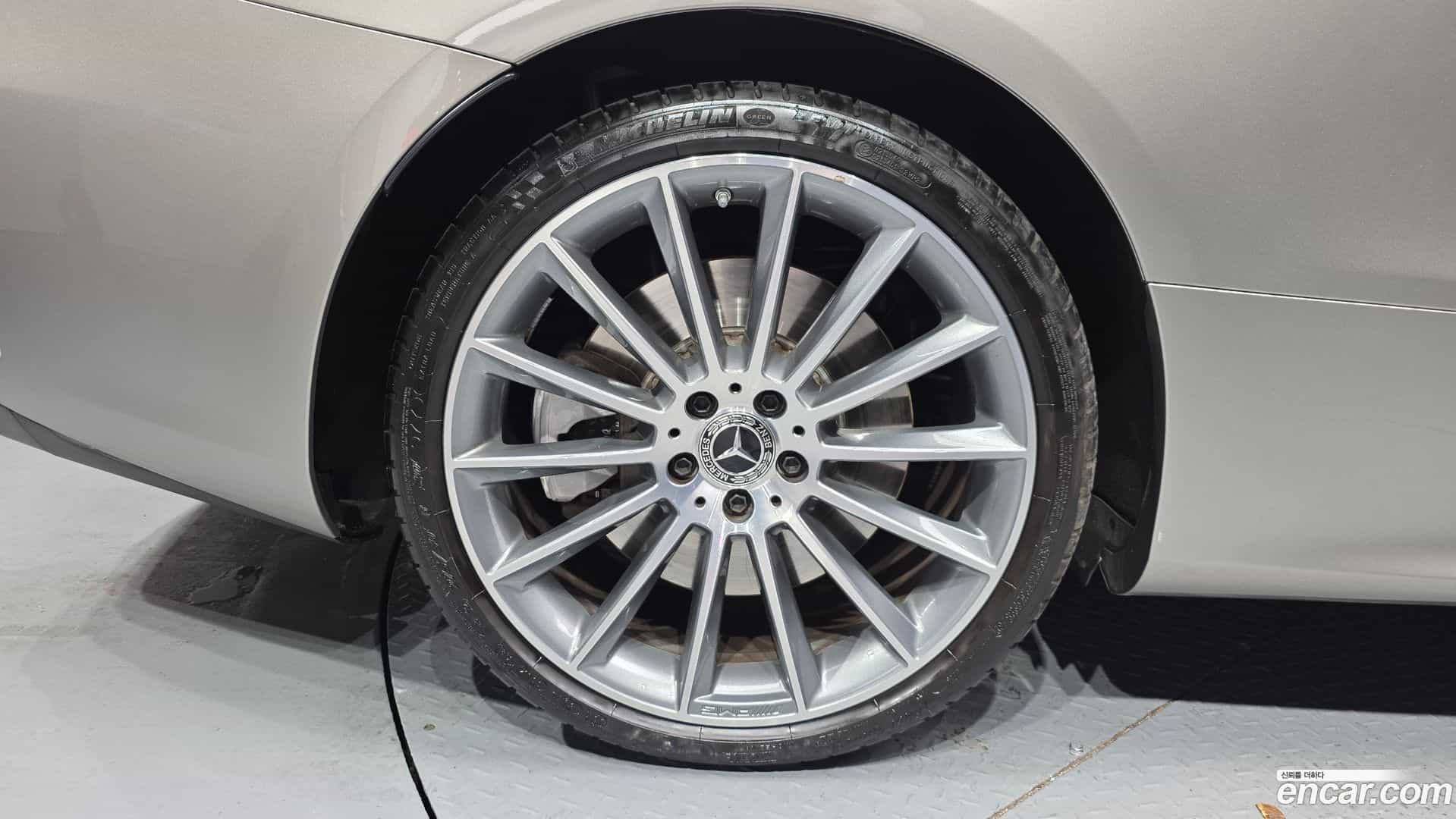 E-Class Mercedes-Benz 2022.2-OUTER-005