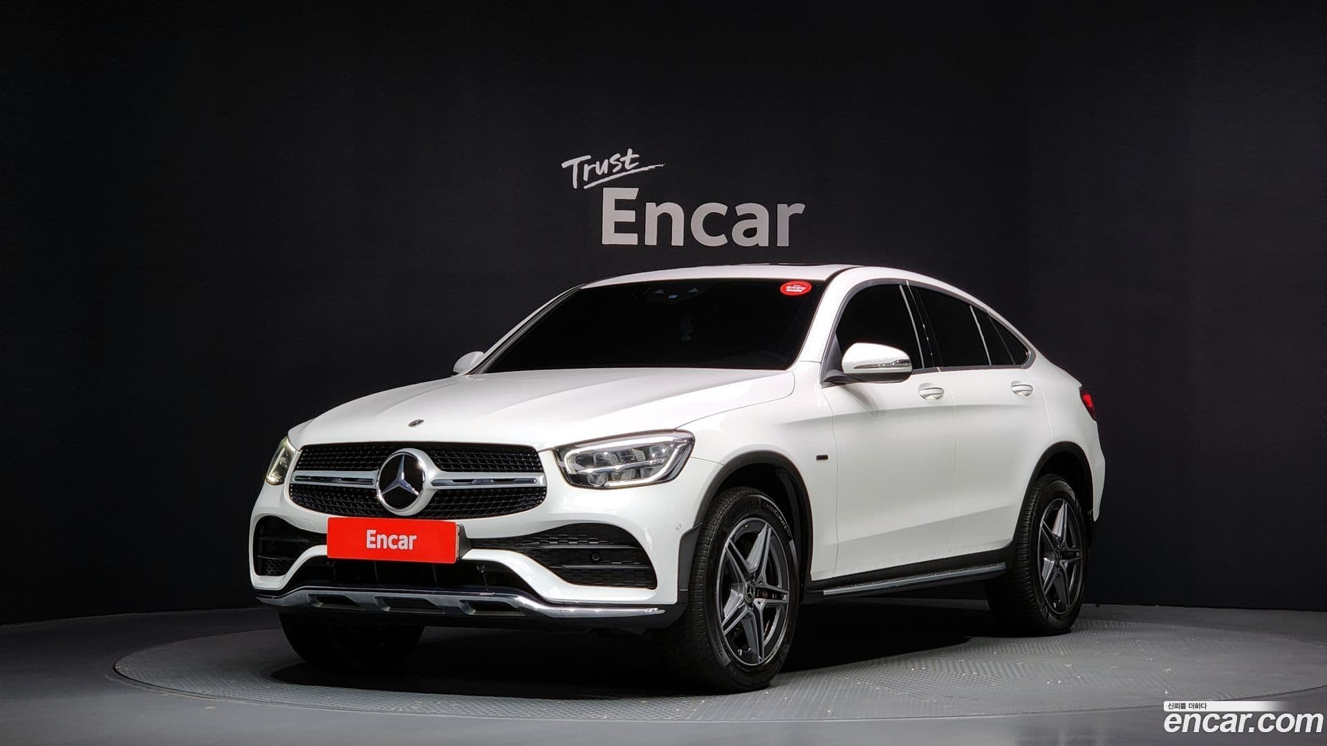 Main__Slider__Photo:GLC-Class Mercedes-Benz 2021.2-0