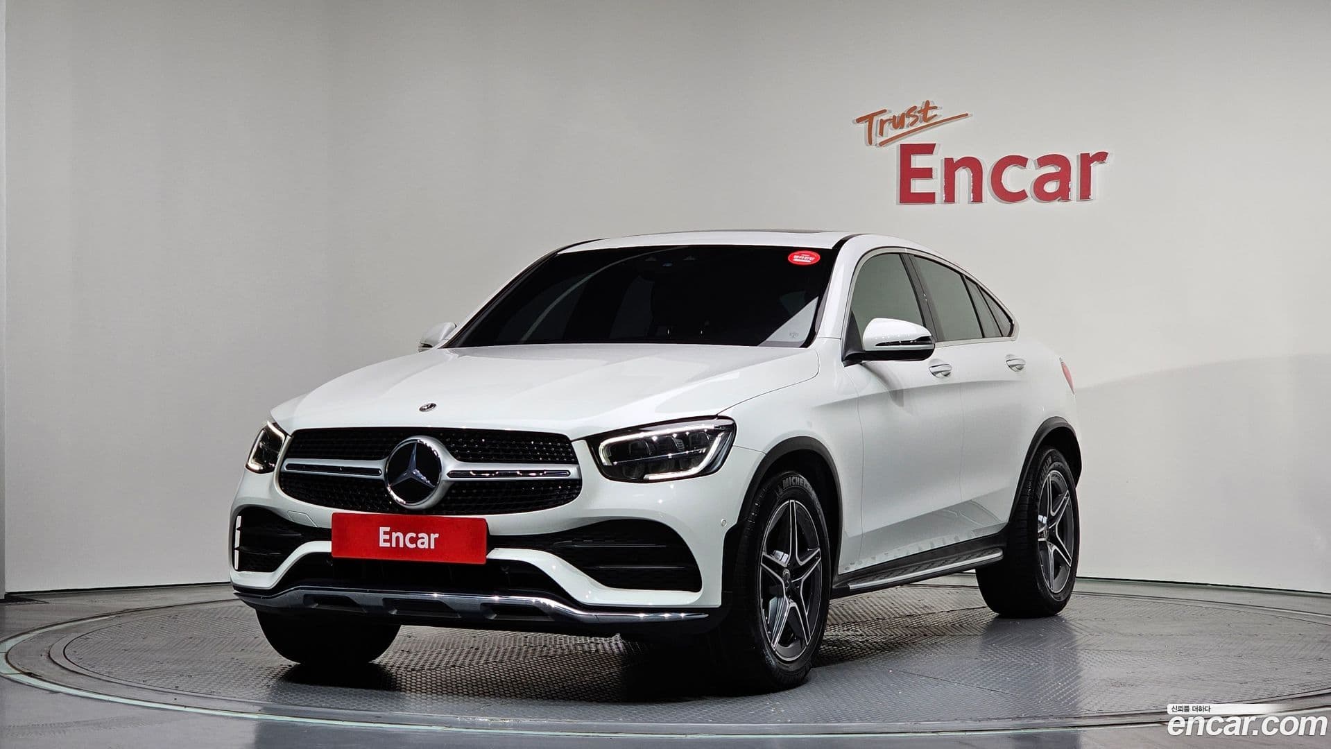 Main__Slider__Photo:GLC-Class Mercedes-Benz 2021.4-0