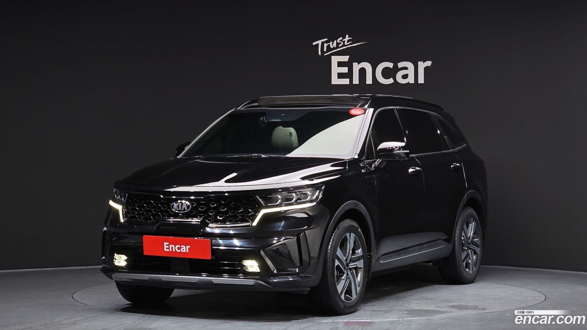 Main__Slider__Photo:Sorento Kia 2021.5-0
