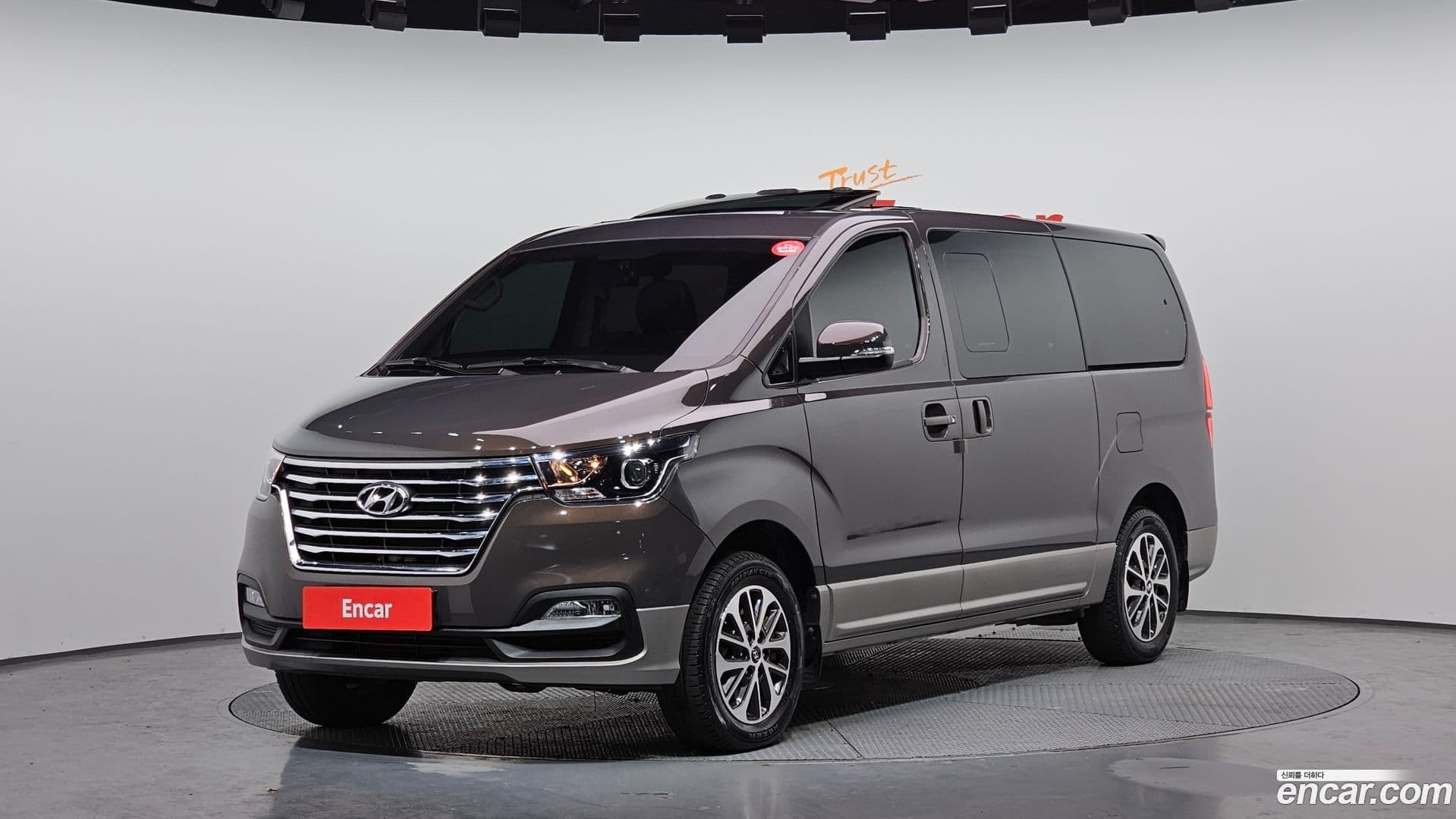 Main__Slider__Photo:Starex Hyundai 2020.8-0