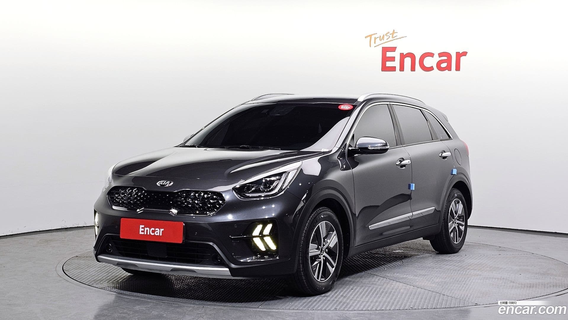 Main__Slider__Photo:Niro Kia 2019.10-0
