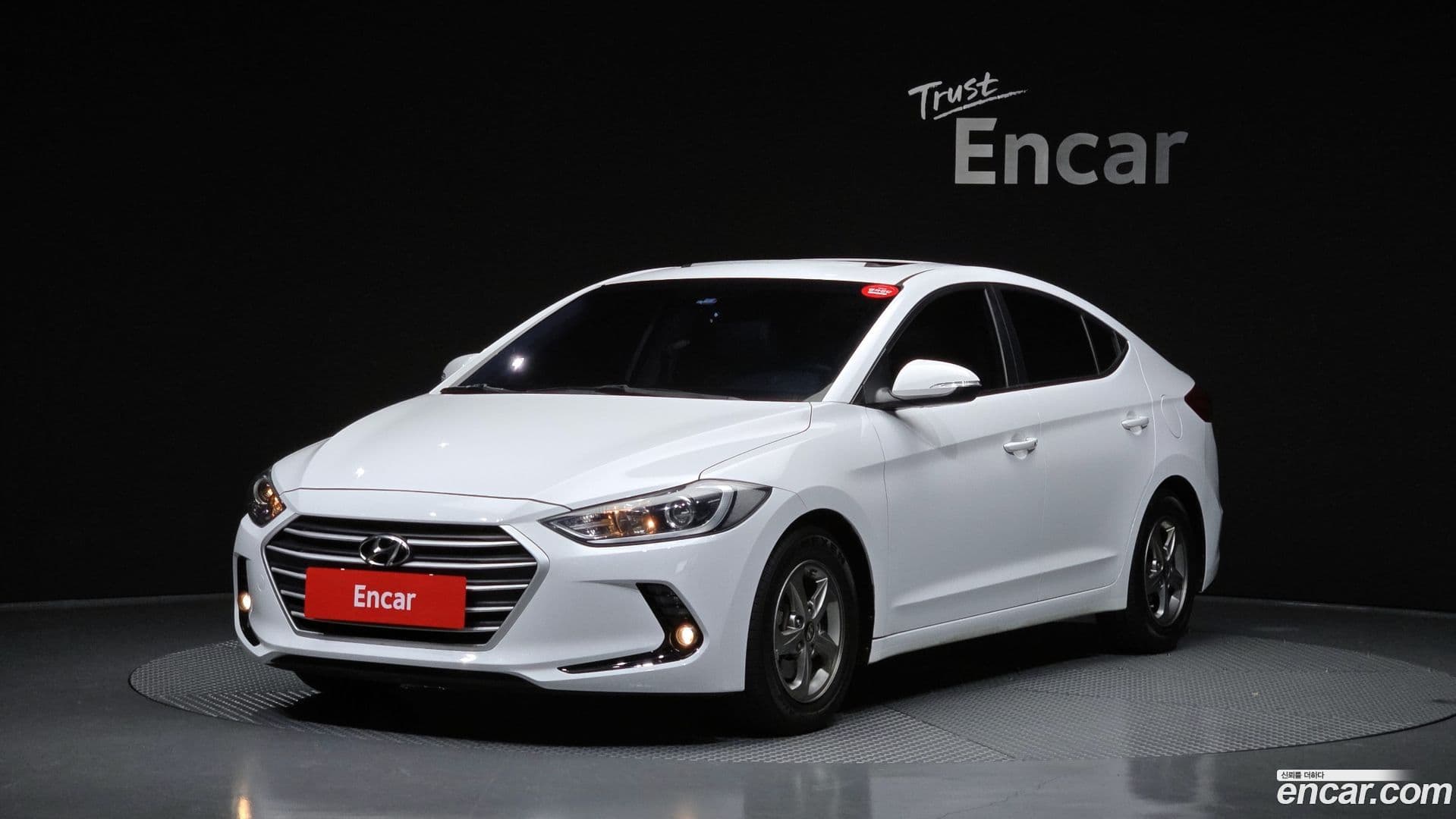 Main__Slider__Photo:AVANTE Hyundai 2018.2-0