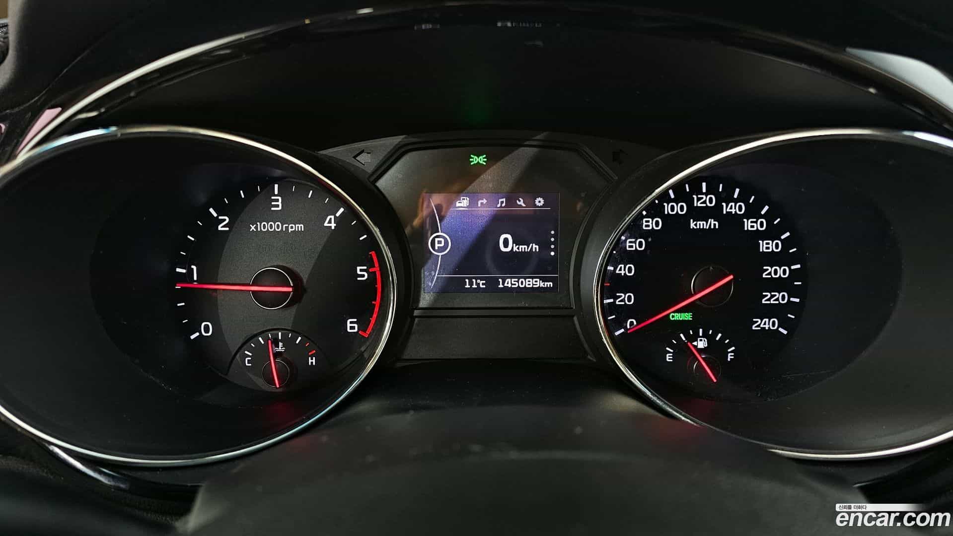 Canival Kia 2015.10-INNER-008