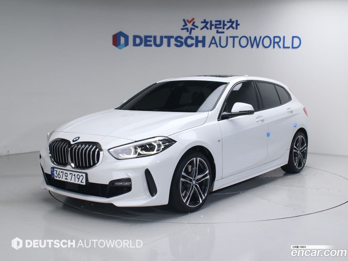 Main__Slider__Photo:1-Series BMW 2023.2-0