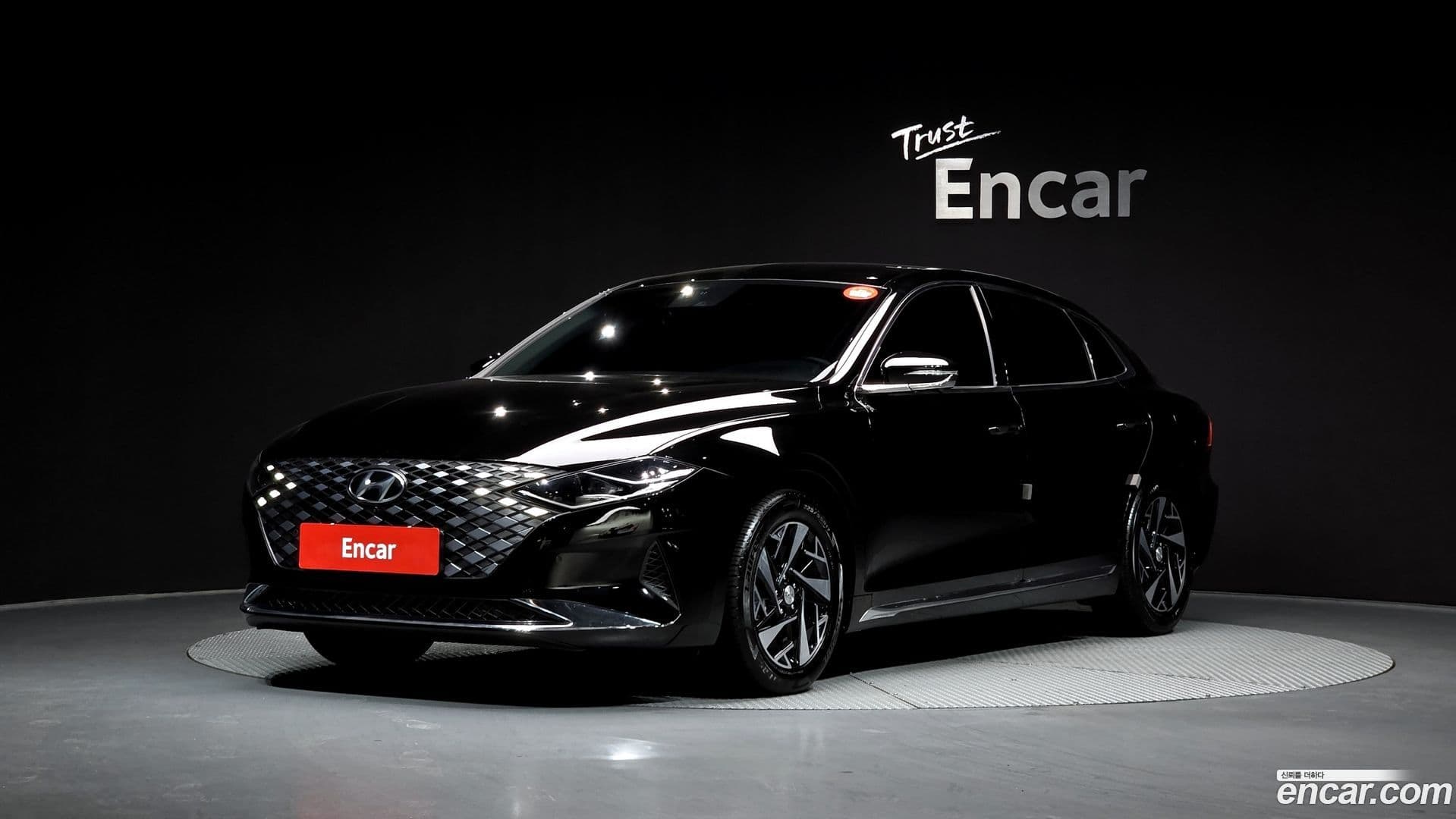 Main__Slider__Photo:Grandeur Hyundai 2021.0-0