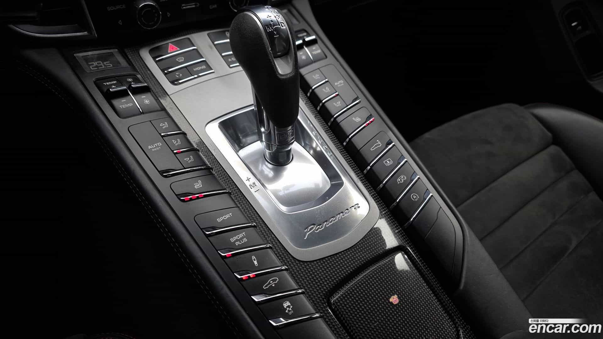 Panamera Porsche 2012.8-INNER-009