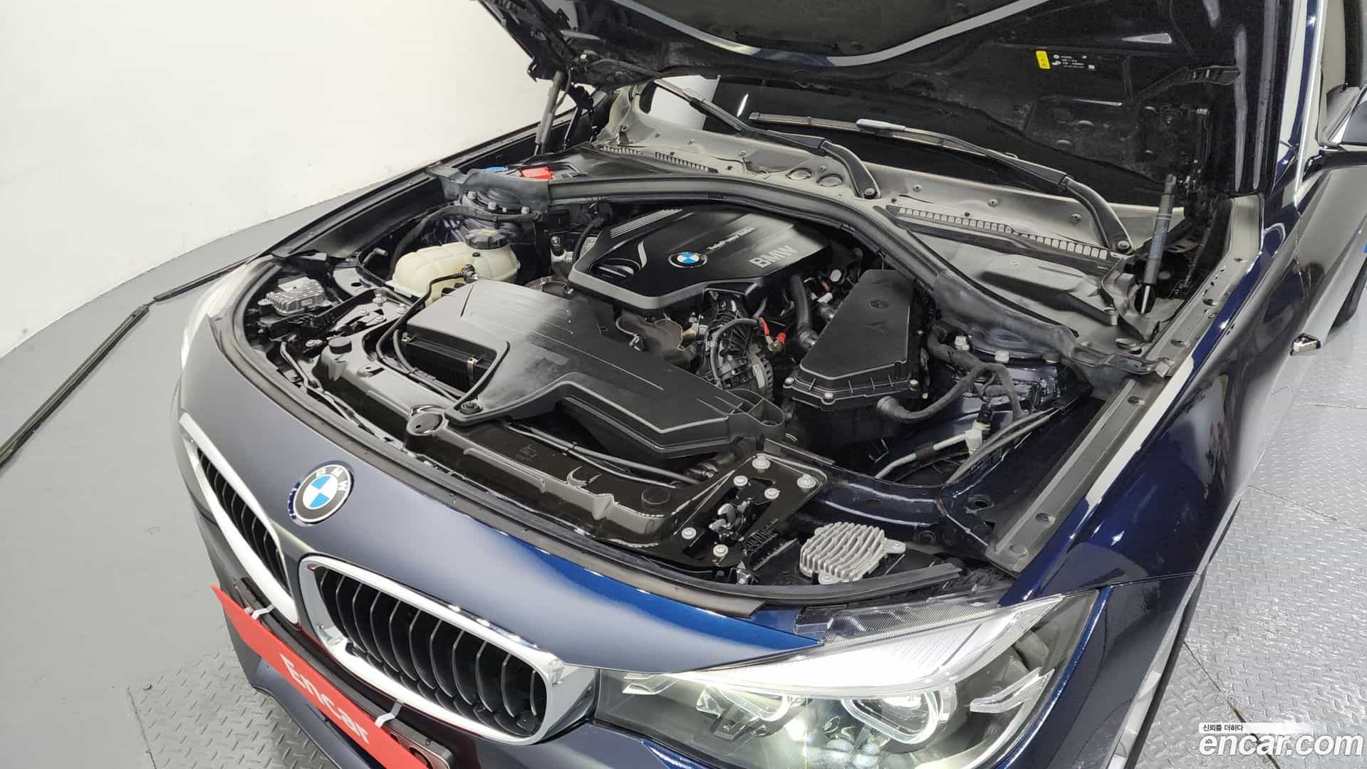 Gran Turismo BMW 2020.1-INNER-006