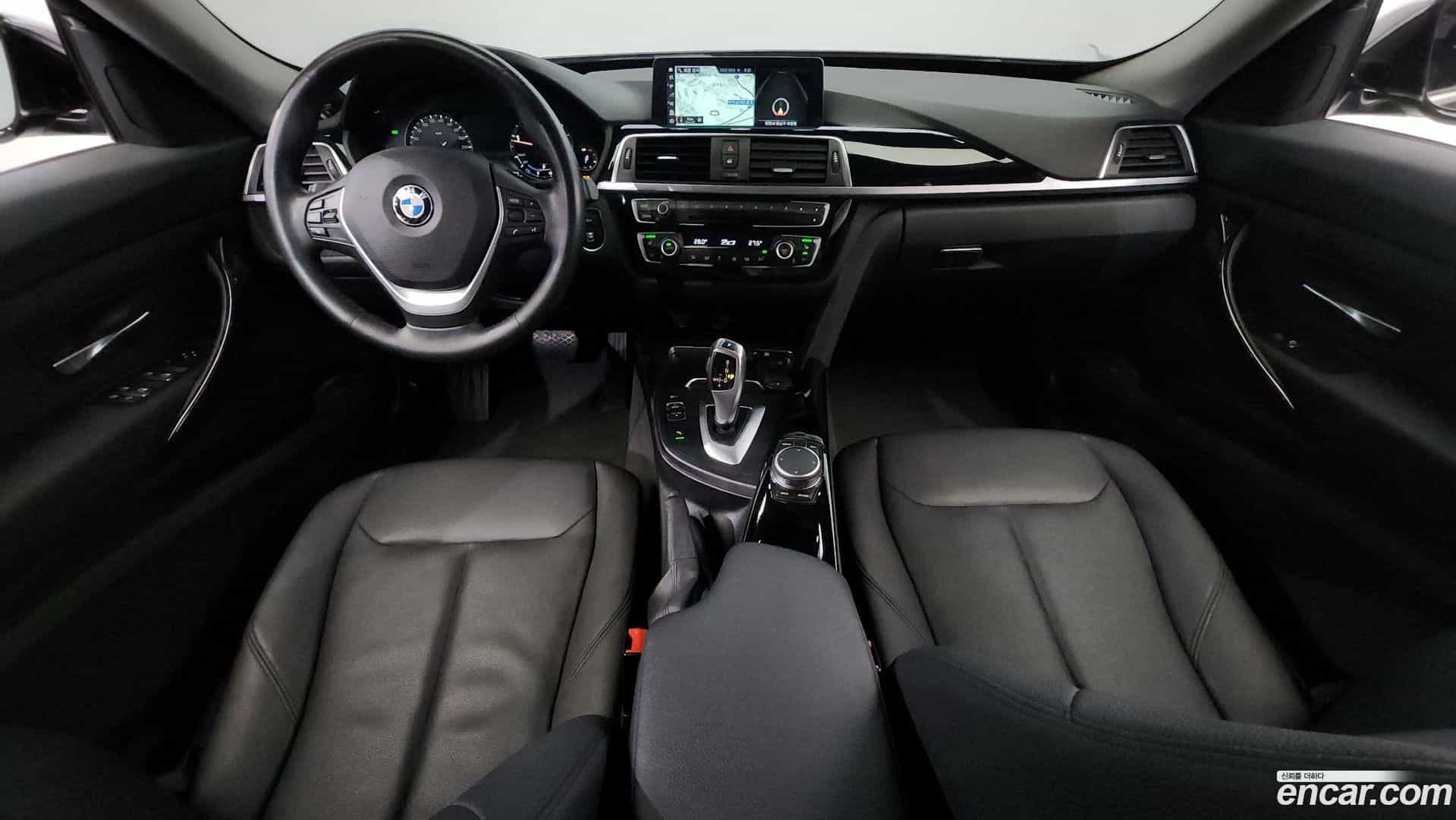 Gran Turismo BMW 2020.1-INNER-007
