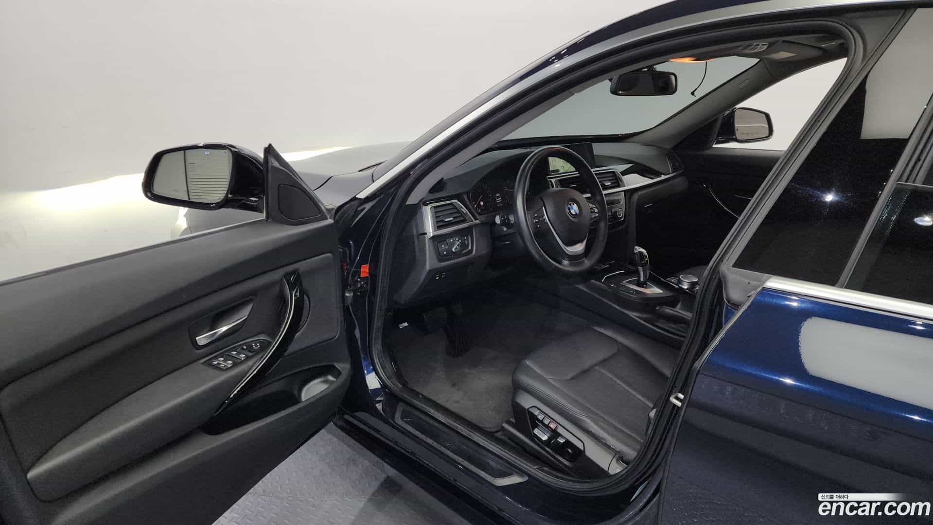 Gran Turismo BMW 2020.1-INNER-010