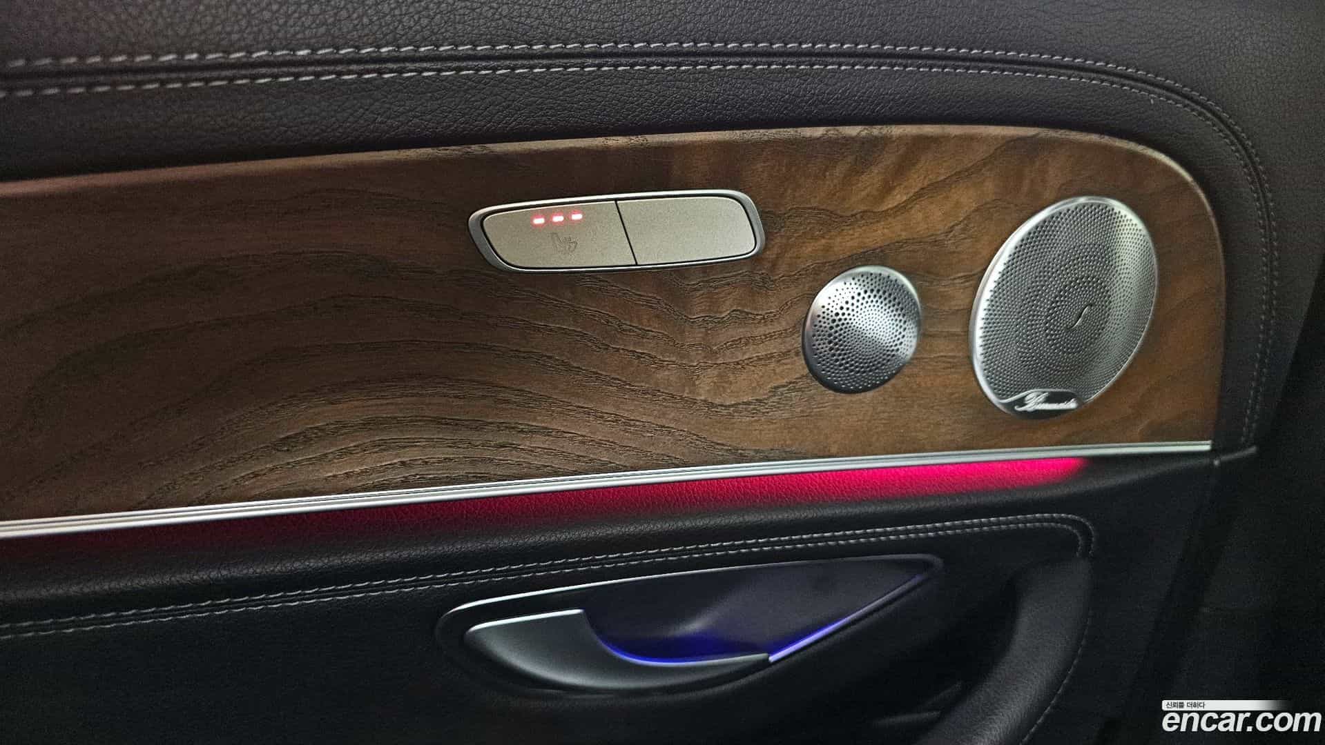E-Class Mercedes-Benz 2018.9-OPTION-022