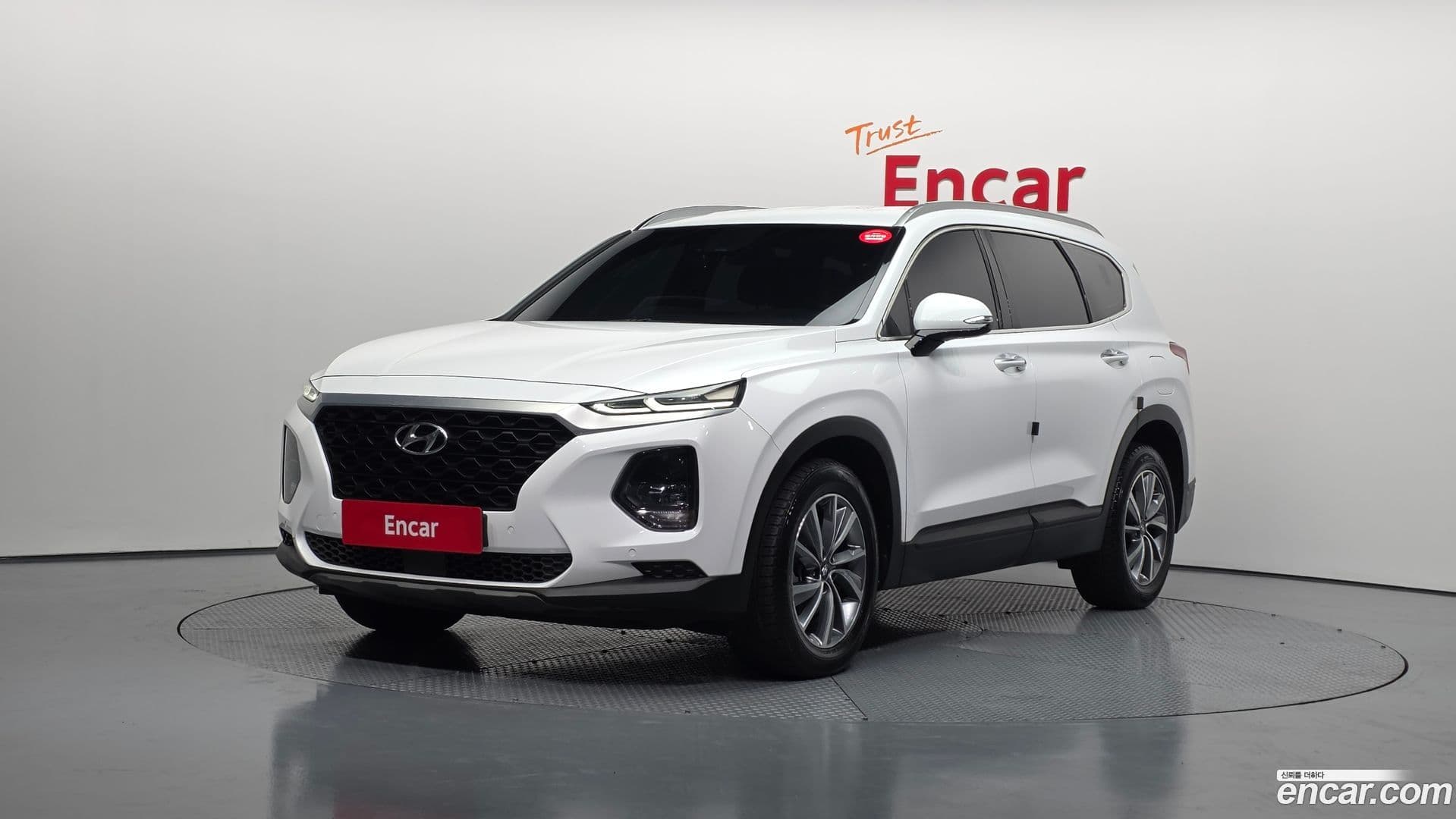 Main__Slider__Photo:Santafe Hyundai 2018.5-0