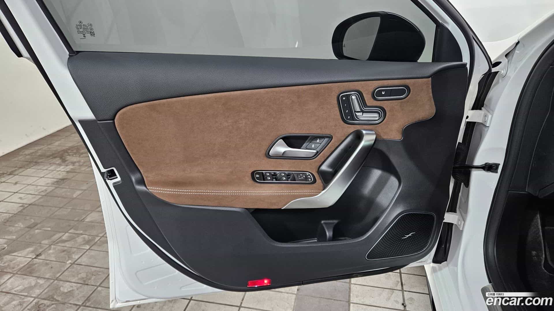 A-Class Mercedes-Benz 2025.6-OPTION-019