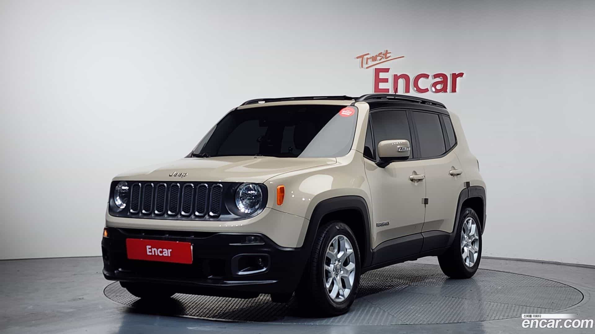 Renegade Jeep 2015.11-OUTER-001