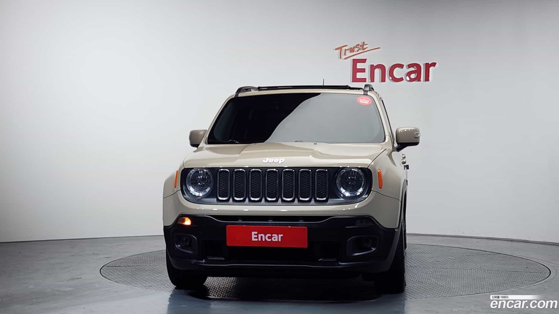 Renegade Jeep 2015.11-OUTER-003