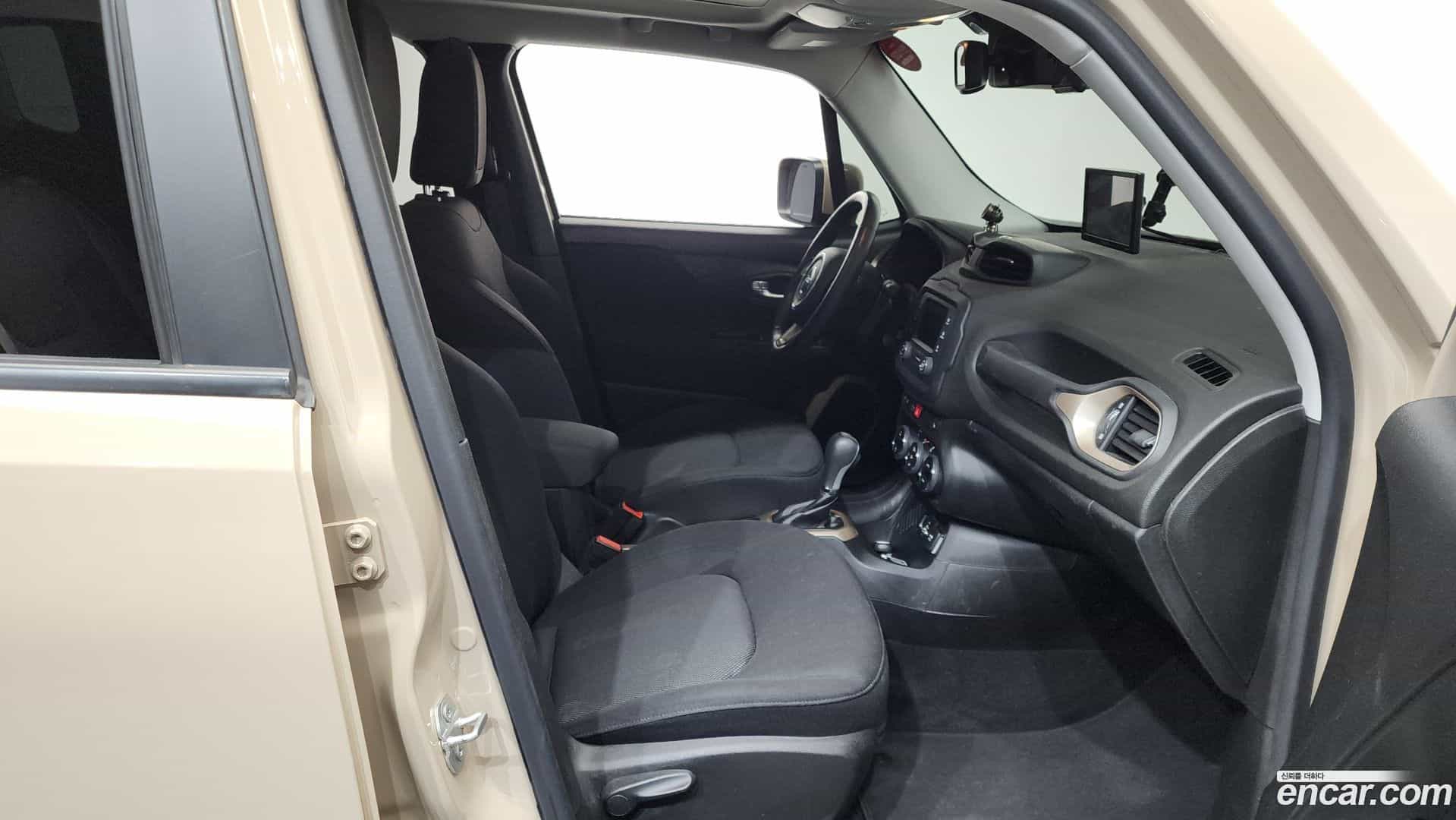 Renegade Jeep 2015.11-OPTION-015