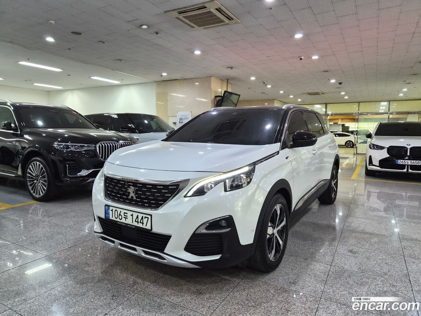 Main__Slider__Photo:5008 Peugeot 2021.5-0