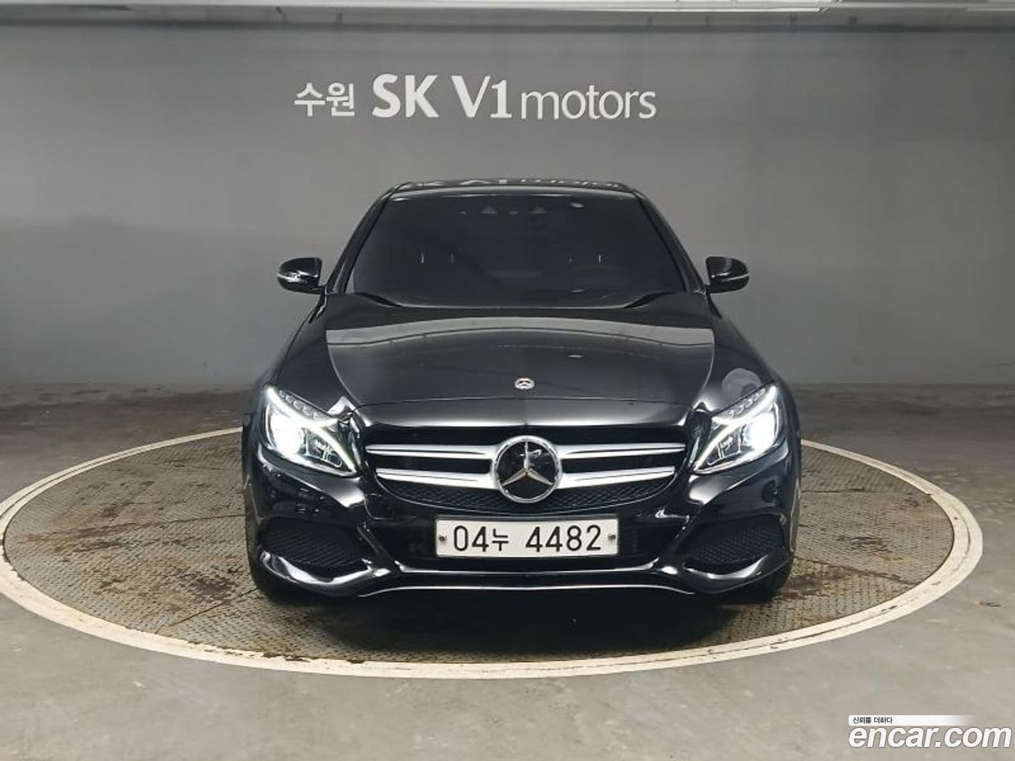 Main__Slider__Photo:C-Class Mercedes-Benz 2018.11-0