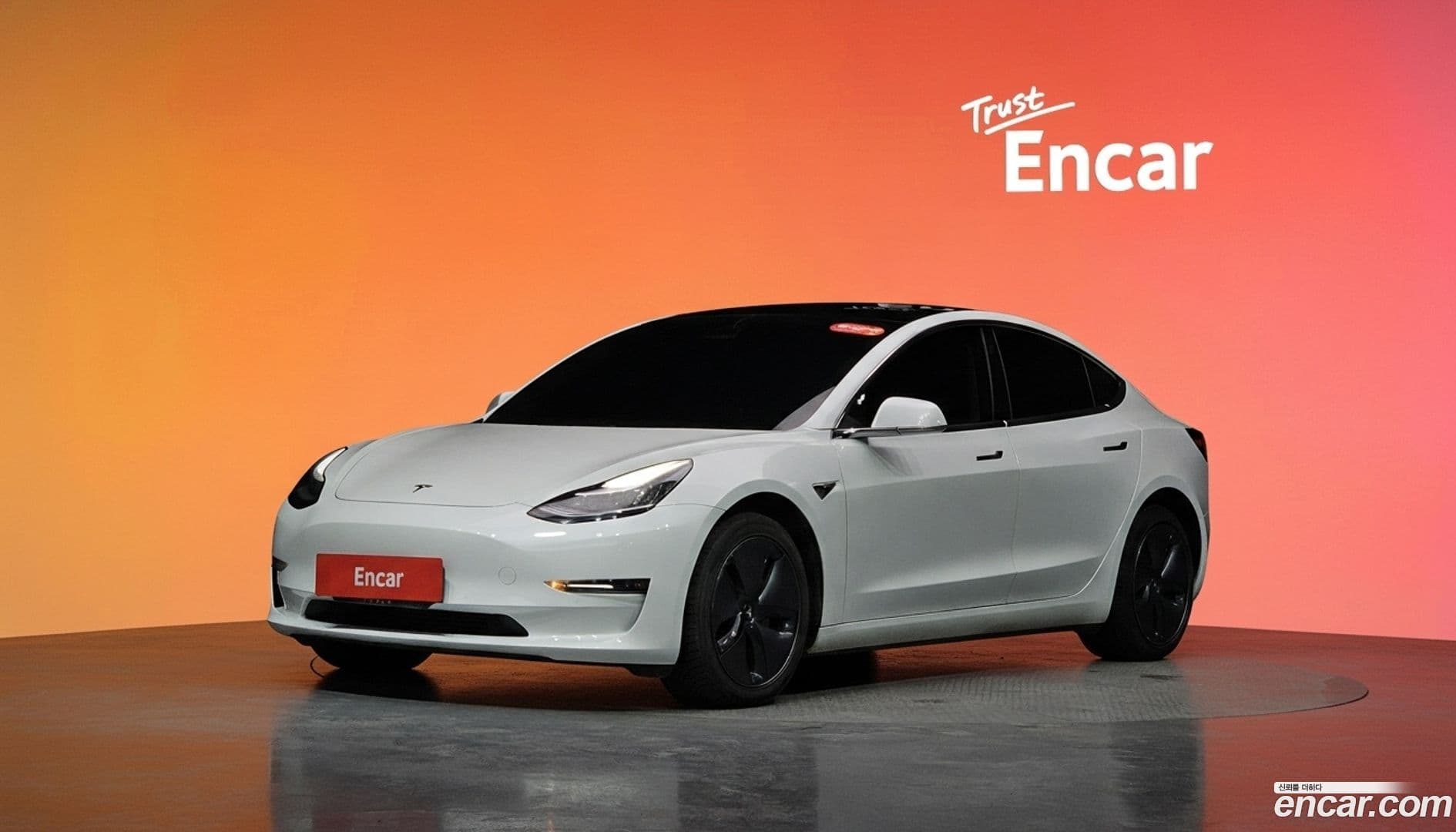 Main__Slider__Photo:Model 3 Tesla 2020.2-0