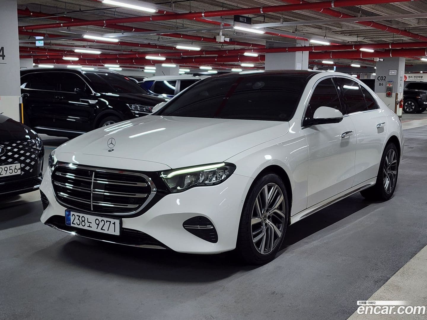 Main__Slider__Photo:E-Class Mercedes-Benz 2024.11-0