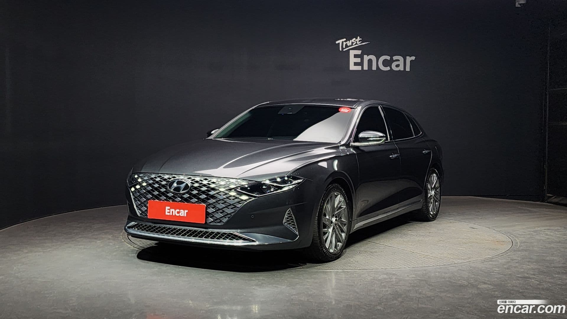 Main__Slider__Photo:Grandeur Hyundai 2020.5-0