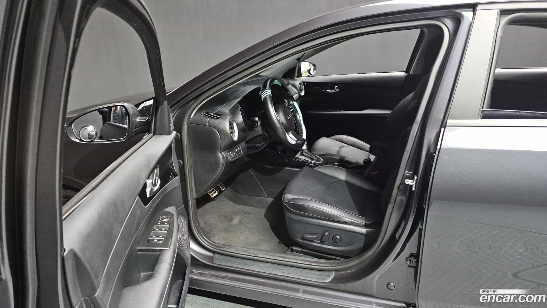 K3 Kia 2023.10-INNER-010
