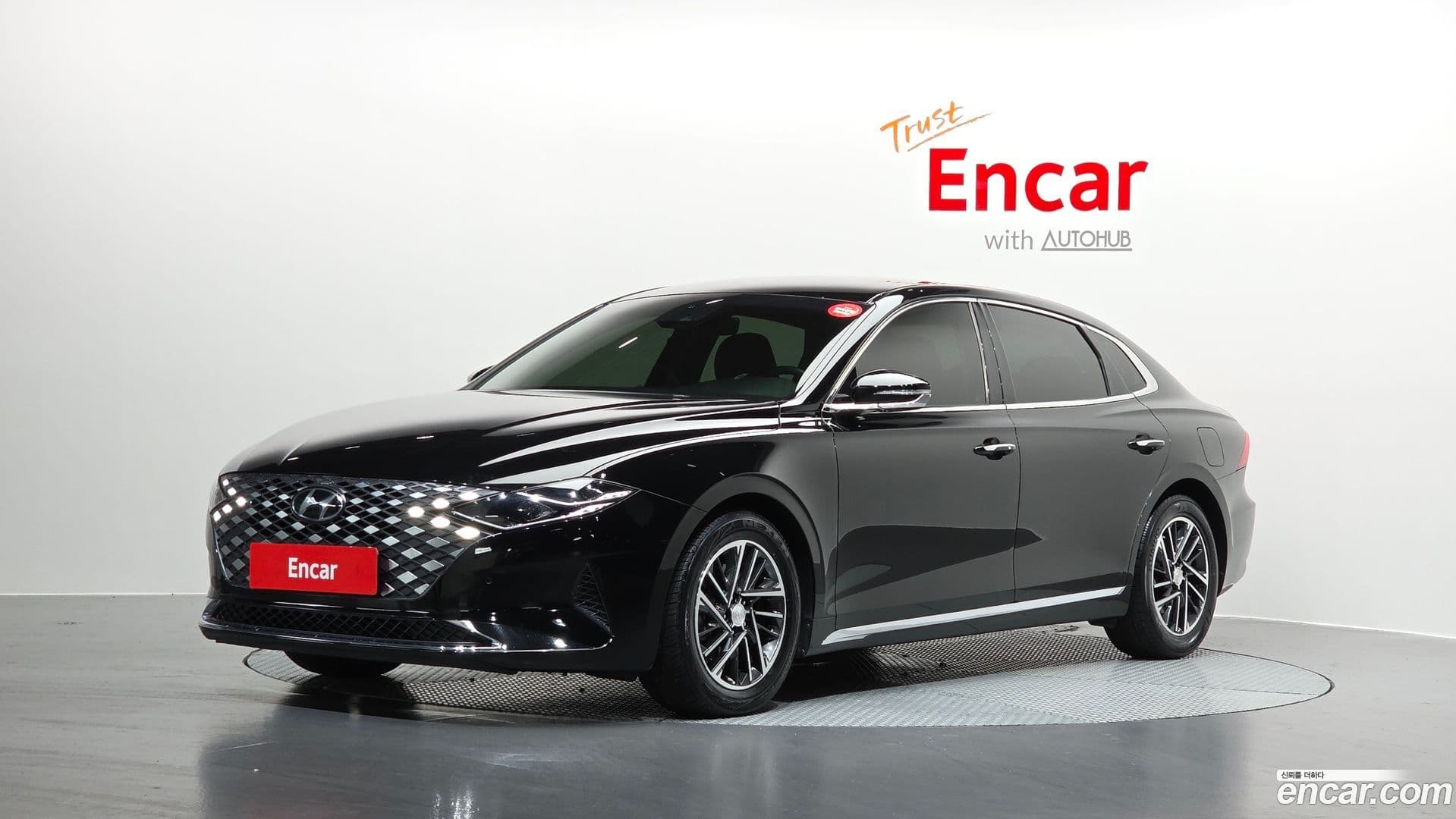 Main__Slider__Photo:Grandeur Hyundai 2020.4-0