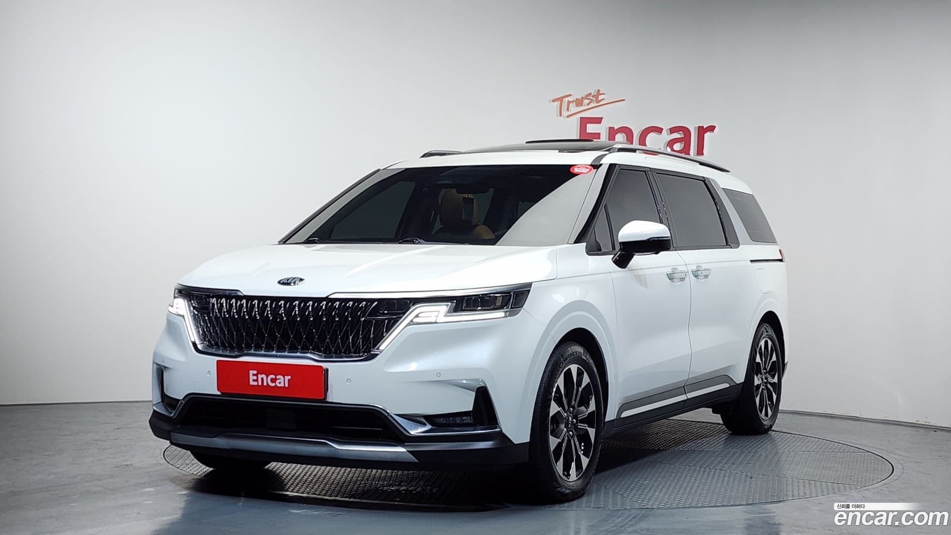 Main__Slider__Photo:Canival Kia 2021.1-0