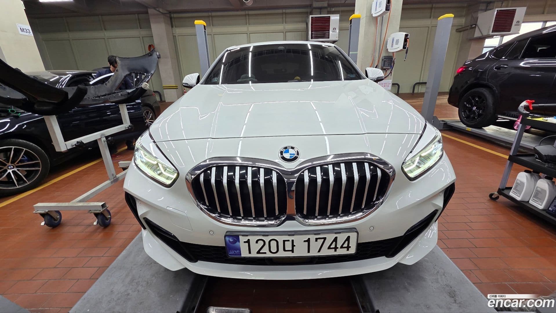 Main__Slider__Photo:1-Series BMW 2023.8-0